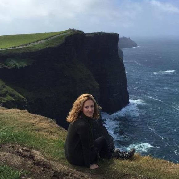 Meet your Posher, Sarah - Picture 1 of 1