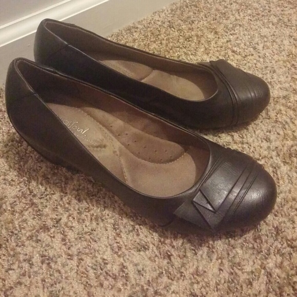 NWOT Naturalizer black dress shoes