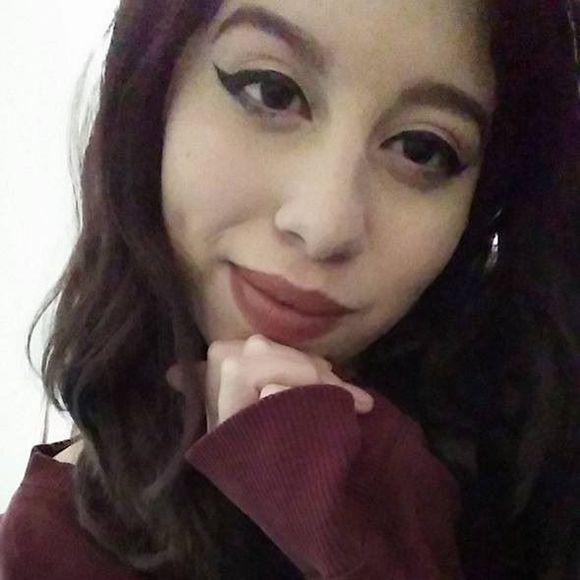 Meet your Posher, Felicity