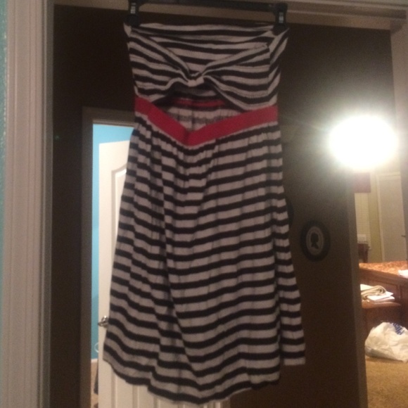 Summer dress - Picture 2 of 3