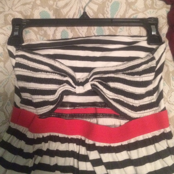 Summer dress - Picture 3 of 3