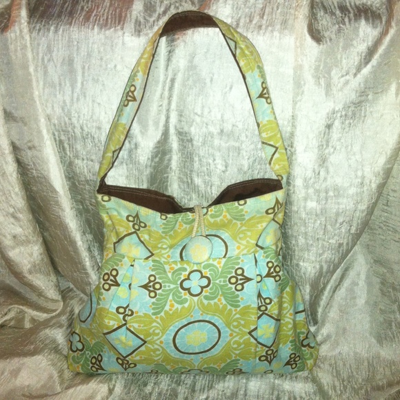 💥 Reduced 💥 Retrofied Floral Tote