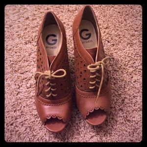 Fab guess bootie heels!