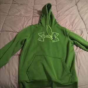 Under Armour sweatshirt