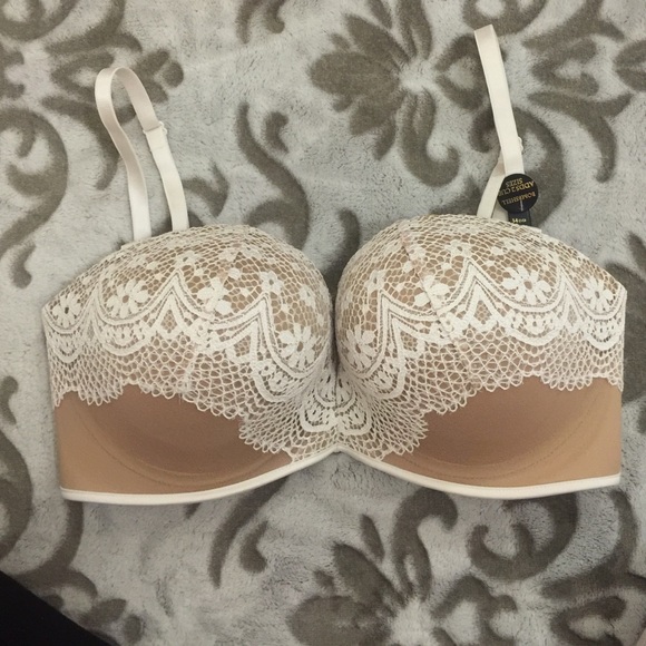 Victoria secret bombshell bra never been worn