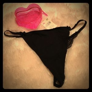 🎀NWT Victoria's Secret PINK black lace thong👙