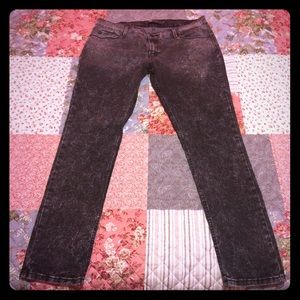 Stonewash Skinny Levi's 524 Jeans