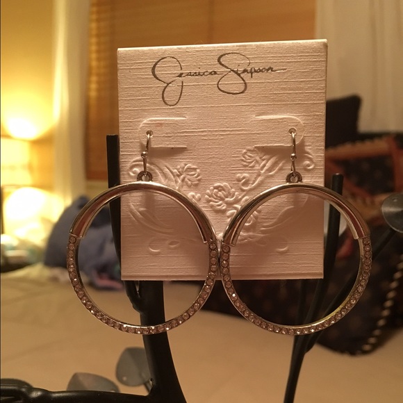 Beautiful Jessica Simpson hoops earrings