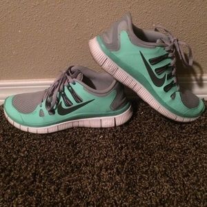 Nike free runs 5.0