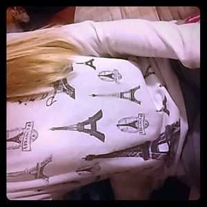 Adorable paris long sleeve top??