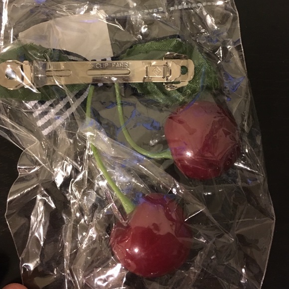 Small\ medium sized hair clipper (ribbon cherry)