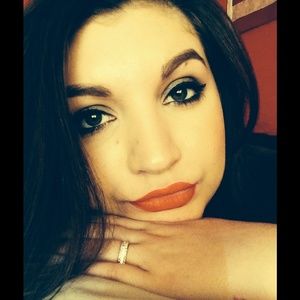 Meet your Posher, Kara