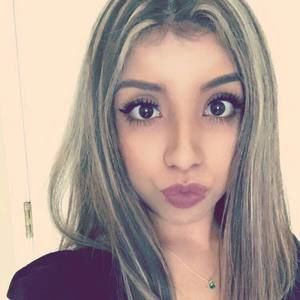 Meet your Posher, Tania