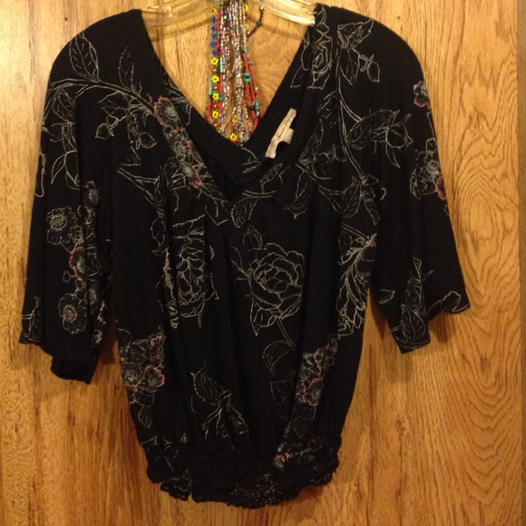 American Rag Cie Black With Roses