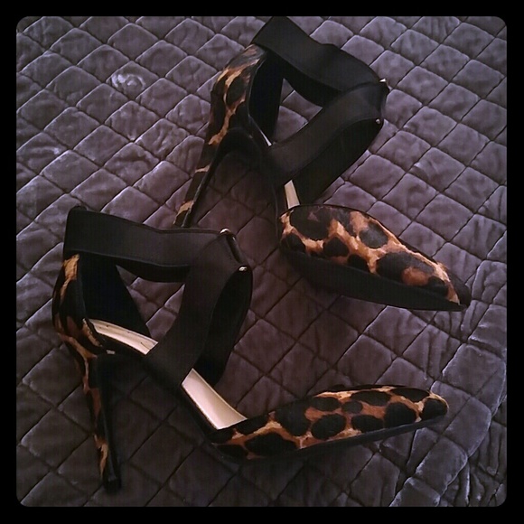New Jessica Simpson Cheetah calf hair pumps
