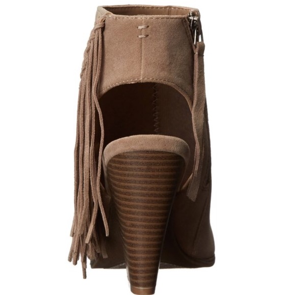 ⭐PM Editors Pick⭐️Rampage Fringe Booties - Picture 3 of 4