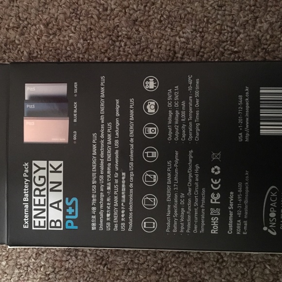 PORTABLE CHARGER ! Brand new never used - Picture 2 of 4