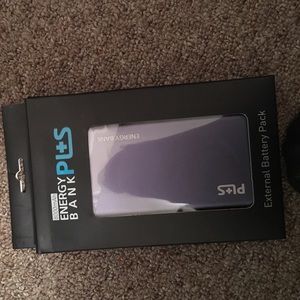 PORTABLE CHARGER ! Brand new never used