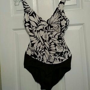 Jantzen one piece swimsuit