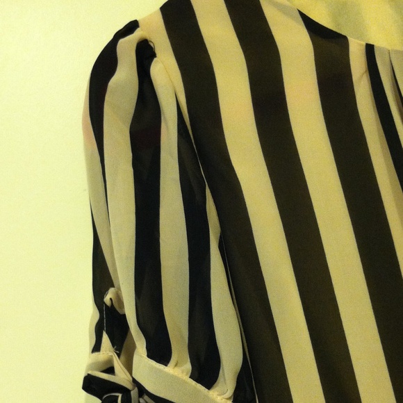 Shirt - Picture 3 of 4