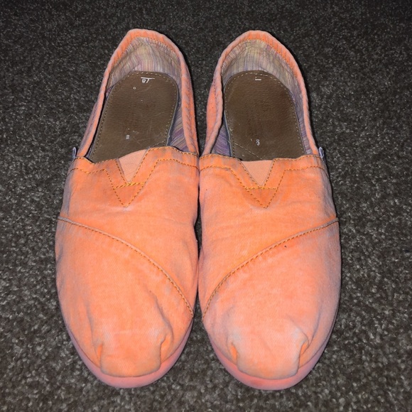Neon Orange Toms - Picture 1 of 3
