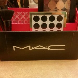 Makeup Brush Organizer *CLEARANCE*