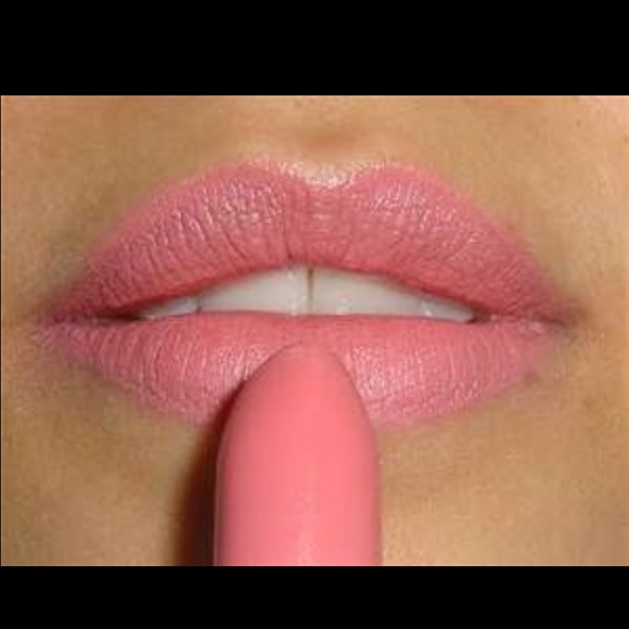 Mac Please Me Lipstick - Picture 2 of 4