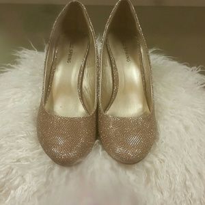 Sparkly rose gold low heel