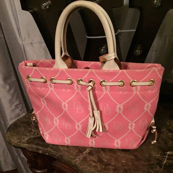 Dooney and bourke pink handbag