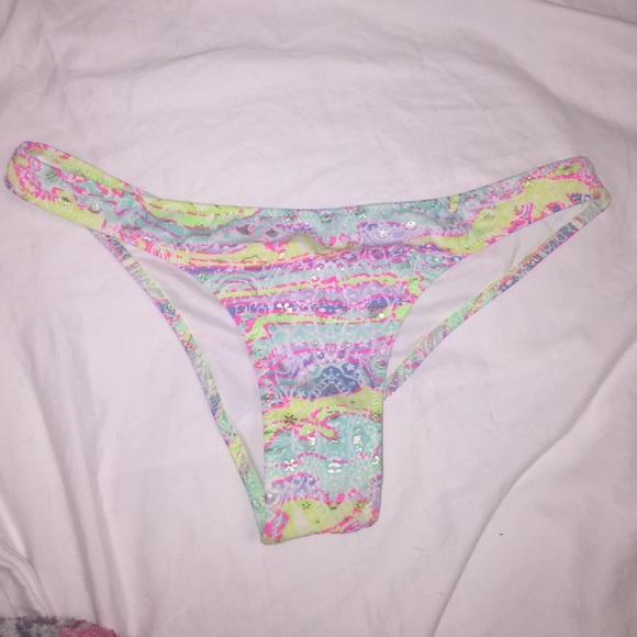 NWOT Victoria's Secret bikini bottoms