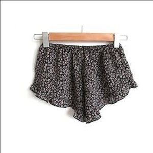 Brandy Melville little floral shorts