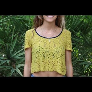 Yellow lacy crop