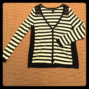 Lane Bryant Black & White w/lace Sweater 14/16