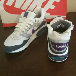 Nike Womens Airmax