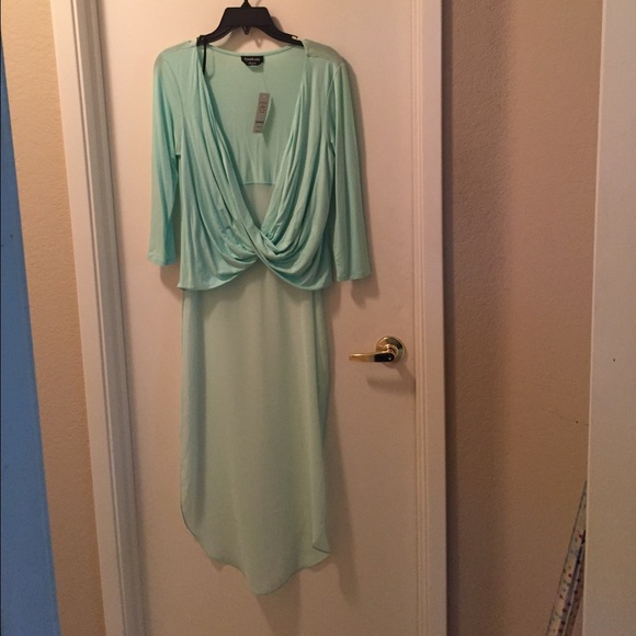 bebe Tops - Bebe high low sheer back crop top