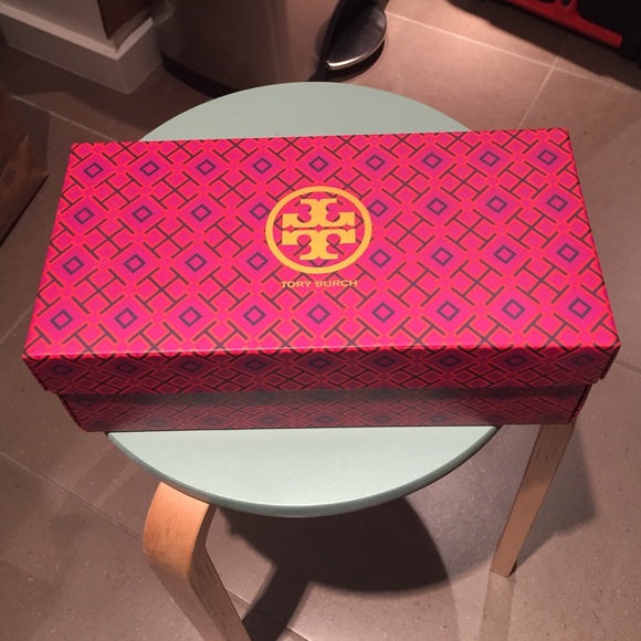 Tory burch shoe box