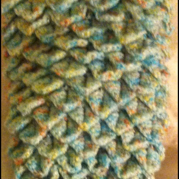 Crotchet Baby Mermaid 3 Piece - Picture 4 of 4