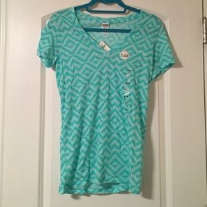 NWT VS PINK tee