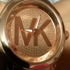 Michael Kors.....  inspired ROSE GOLD watch ⌚