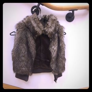 ✔️GIRLS - H&M faux fur vest