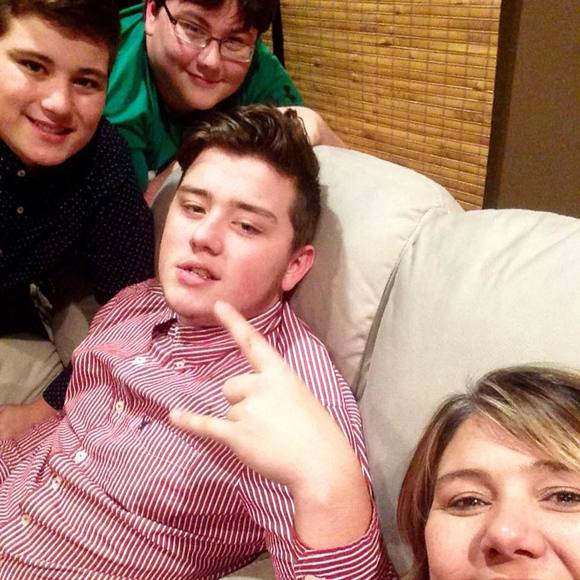 Meet your Posher, Bobbie - Picture 1 of 1