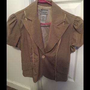 Short sleeve blazer