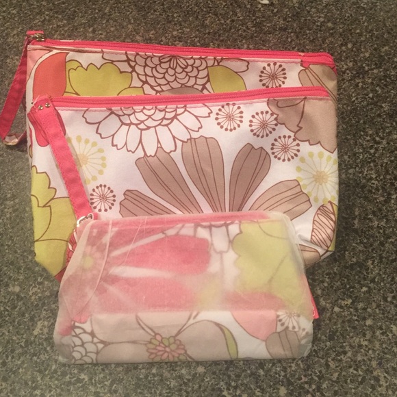 Clinique makeup bag set