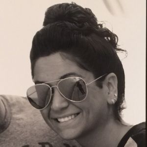 Meet your Posher, Laura