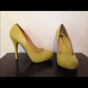 Michael Antonio Yellow Heels