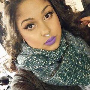 Meet your Posher, Eve