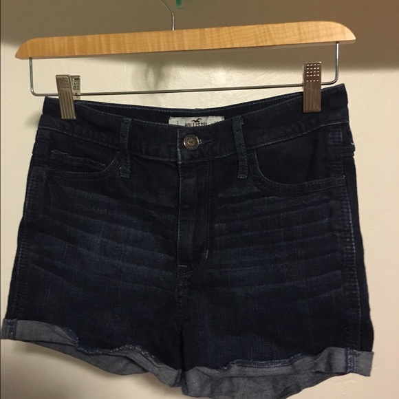 ABERCROMBIE AND FITCH HIGH RISE SHORTS