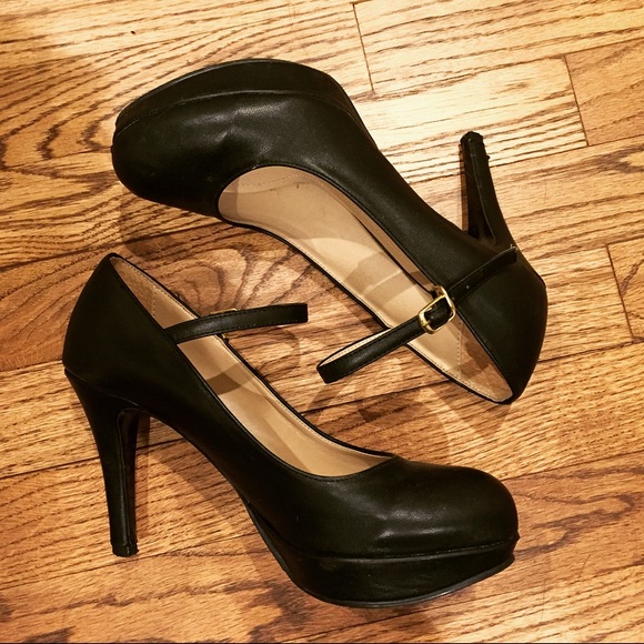 Black Leather Mary Jane shoes