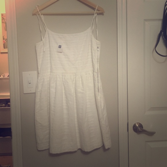 Never Worn White Gap Dress Size 6