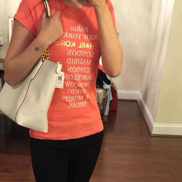 Michael Kors Tshirt orange only Medium